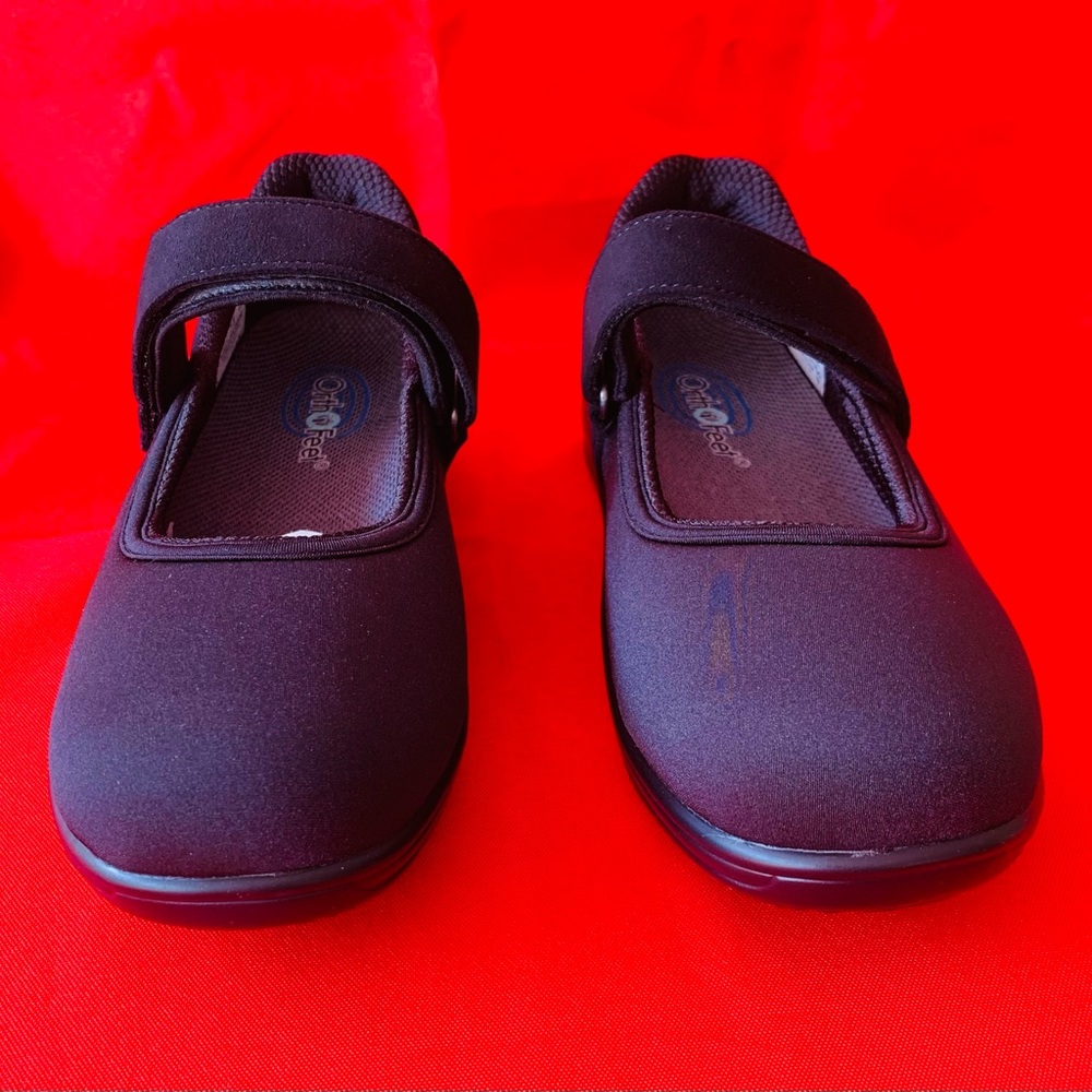 Brand New! Ortho Feet Black Mary Jane. Size 7.5 Wide.